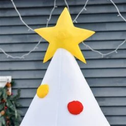 Arbre De Noël Blanc Gonflable Par HomCom De 8 pi Avec Lumière Interne 6 Arbre De Noël Blanc Gonflable Par HomCom De 8 pi Avec Lumière Interne -Décoration De Noël 331003165 AlternateImage3 l